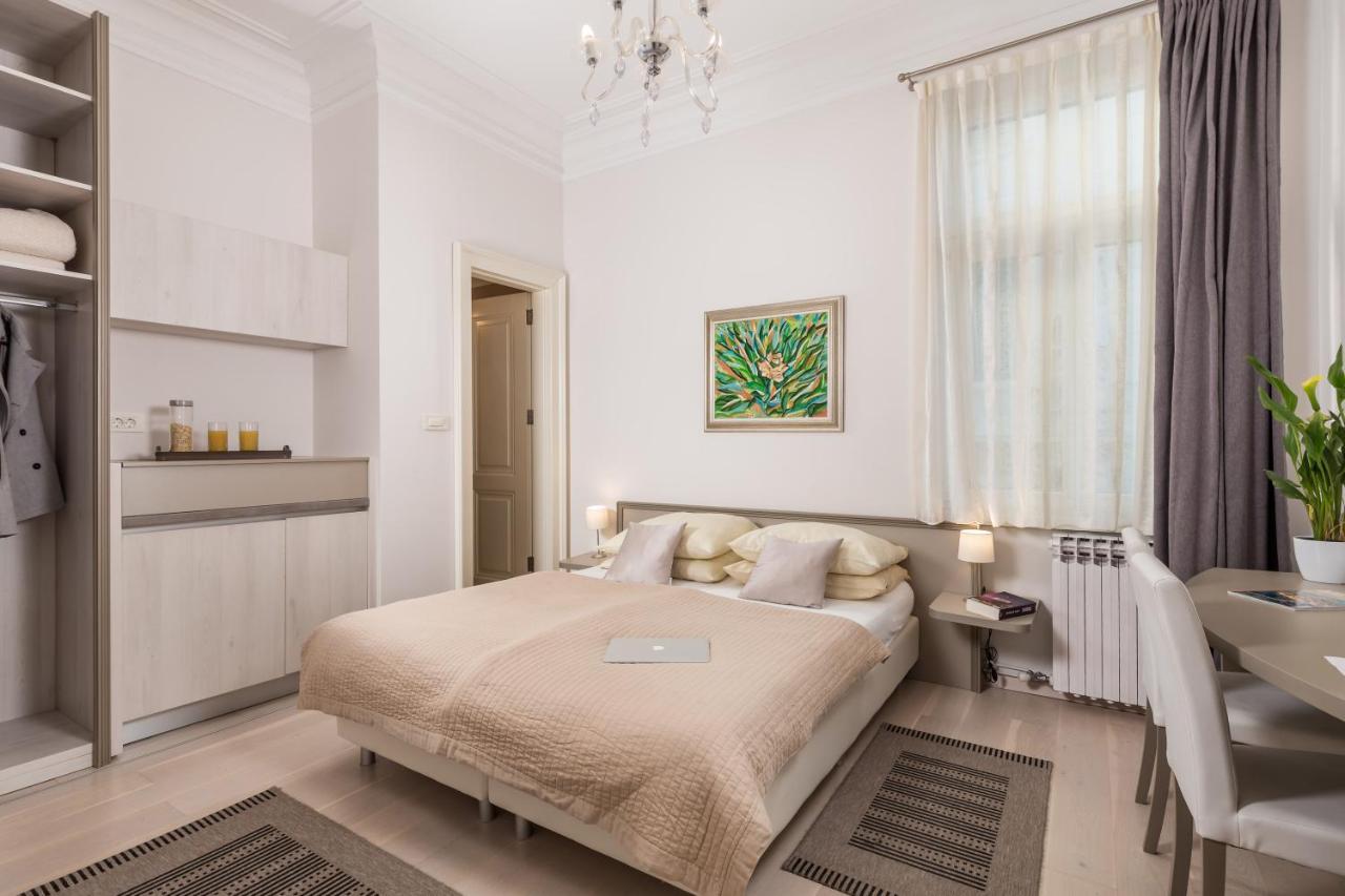 Villa Sokol Apartments Opatija Center Extérieur photo