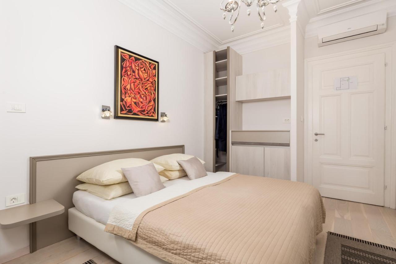 Villa Sokol Apartments Opatija Center Extérieur photo