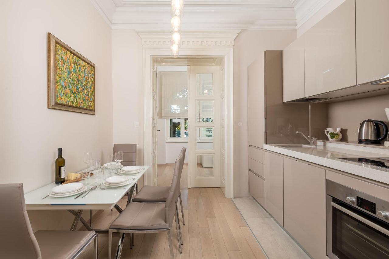 Villa Sokol Apartments Opatija Center Extérieur photo