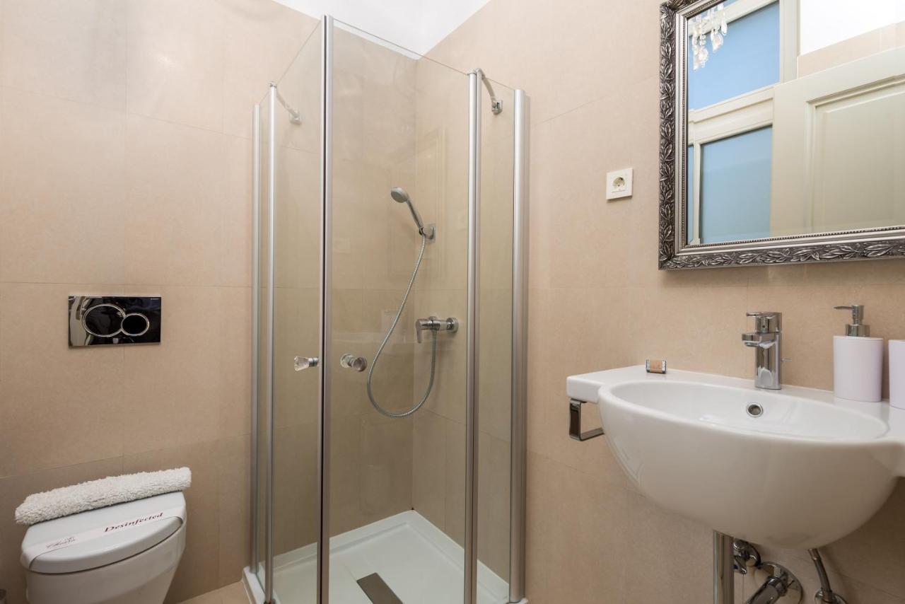 Villa Sokol Apartments Opatija Center Extérieur photo