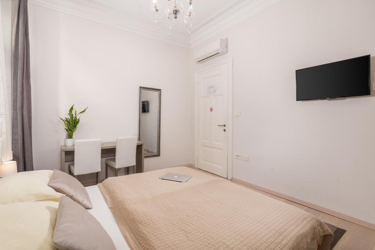 Villa Sokol Apartments Opatija Center Extérieur photo