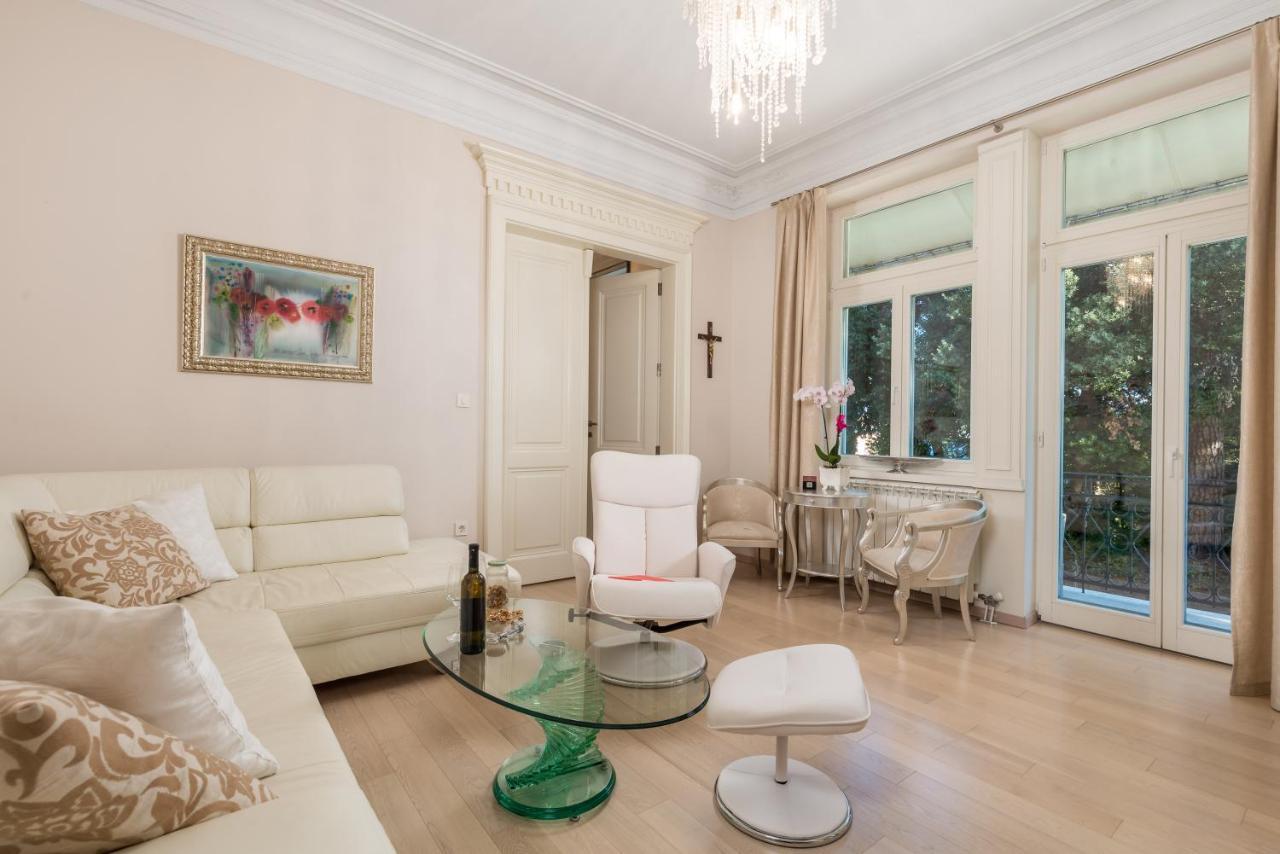 Villa Sokol Apartments Opatija Center Extérieur photo