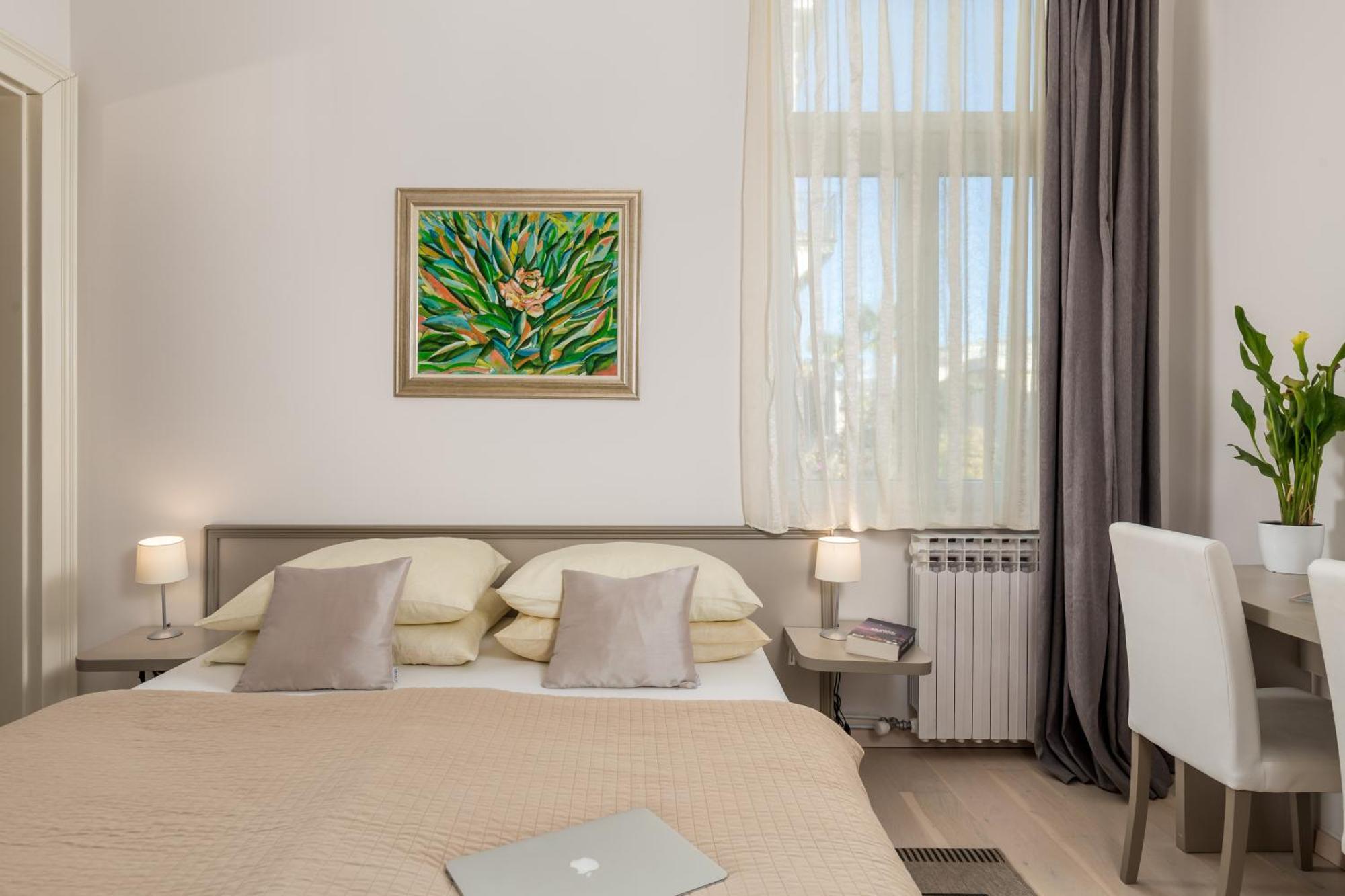 Villa Sokol Apartments Opatija Center Chambre photo